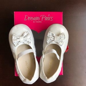 🎉HP🎉DreamPairs Pearl White Mary Jane Ballet Flat